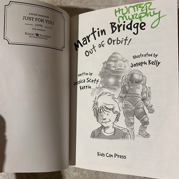 Two Pack paperback chapter book/ comic book - Picture 3 of 16